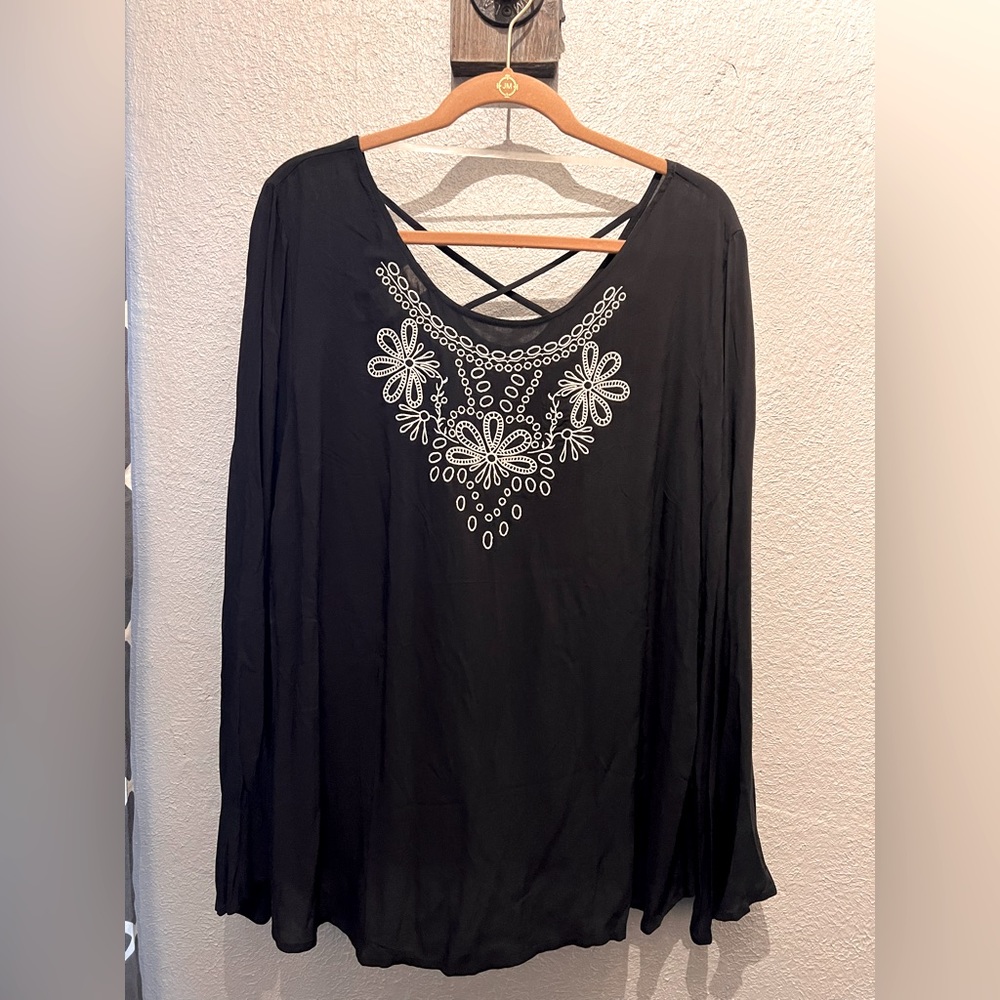 Faded Glory Embroidered Blouse